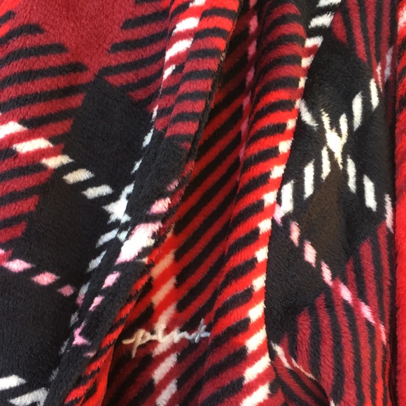 Victoria Secret:Robe and slippers - Picture 7 of 9